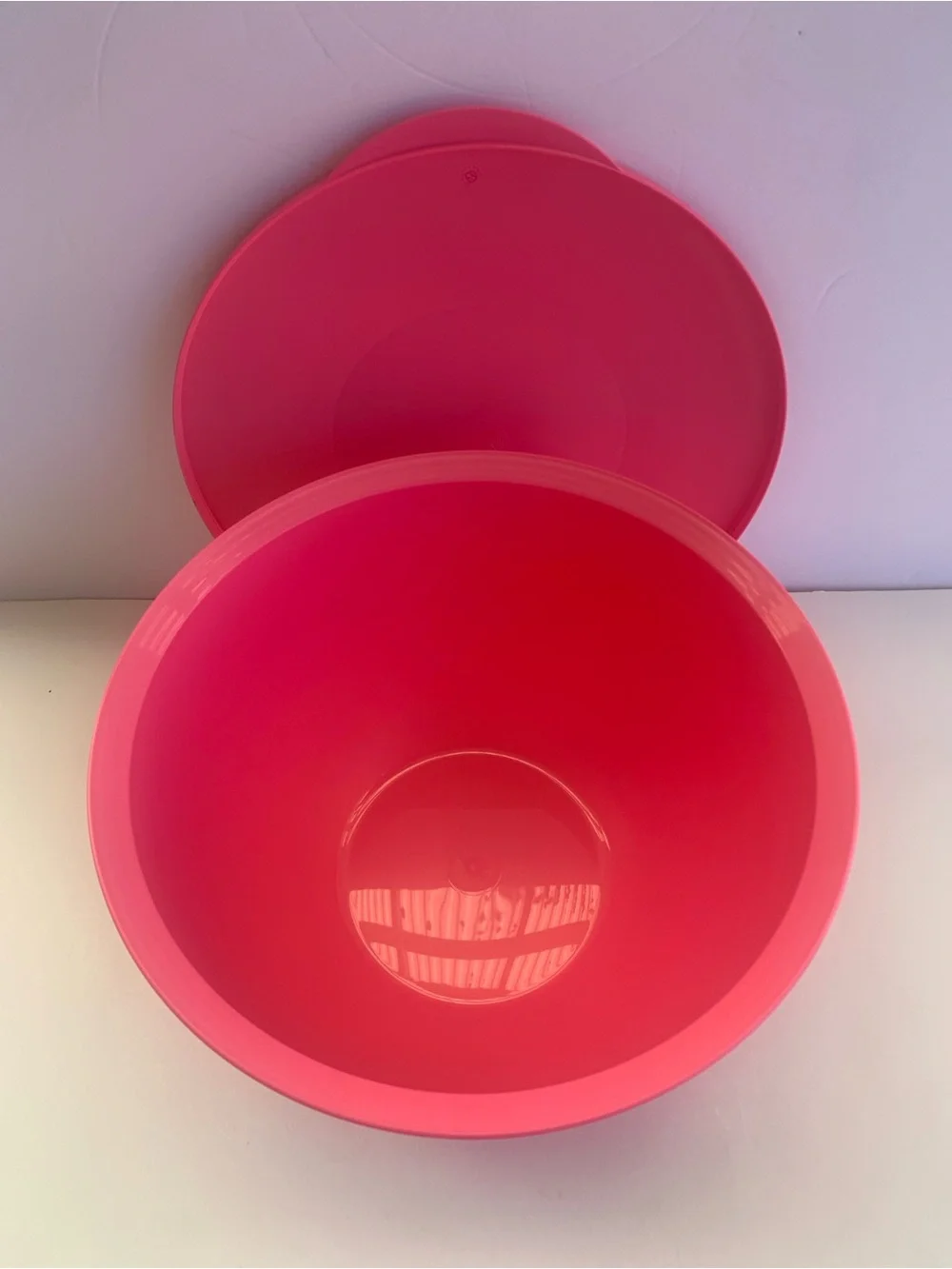 TUPPERWARE® IMPRESSIONS CLASSIC BOWL 4.3 LITER PINK